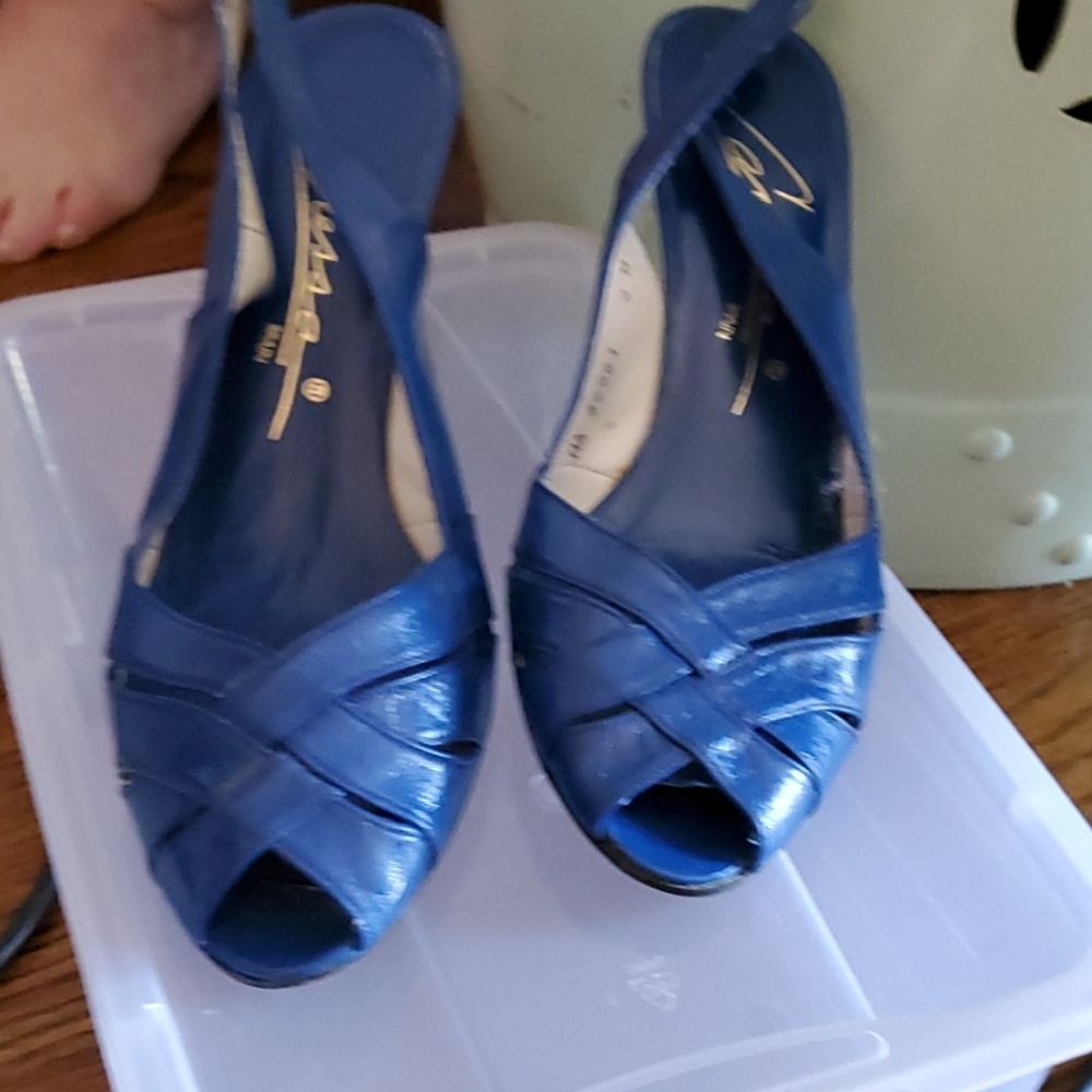 Caressa shoes